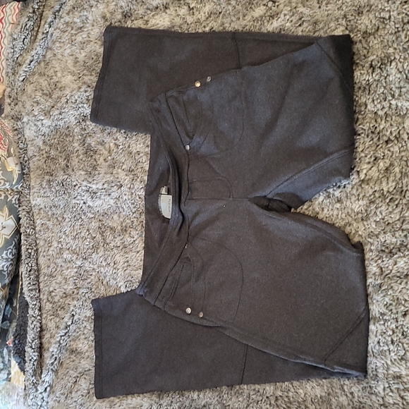 ATHLETA WORKOUT GEAR - Picture 1 of 3